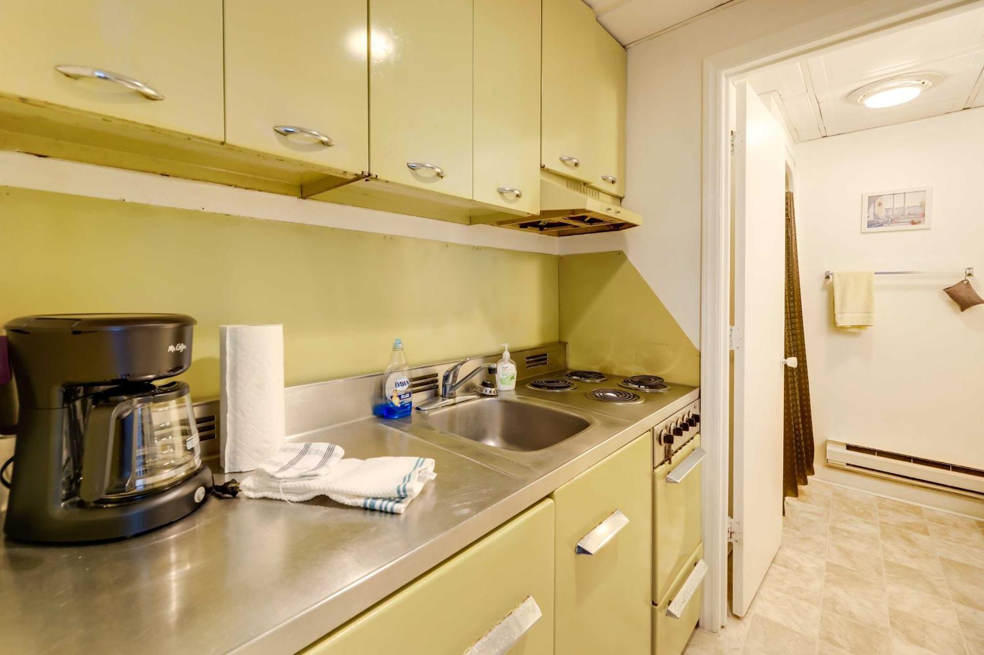 Hannahs Place - Quaint And Cozy Apt By The Beach! Emerald Isle Eksteriør billede
